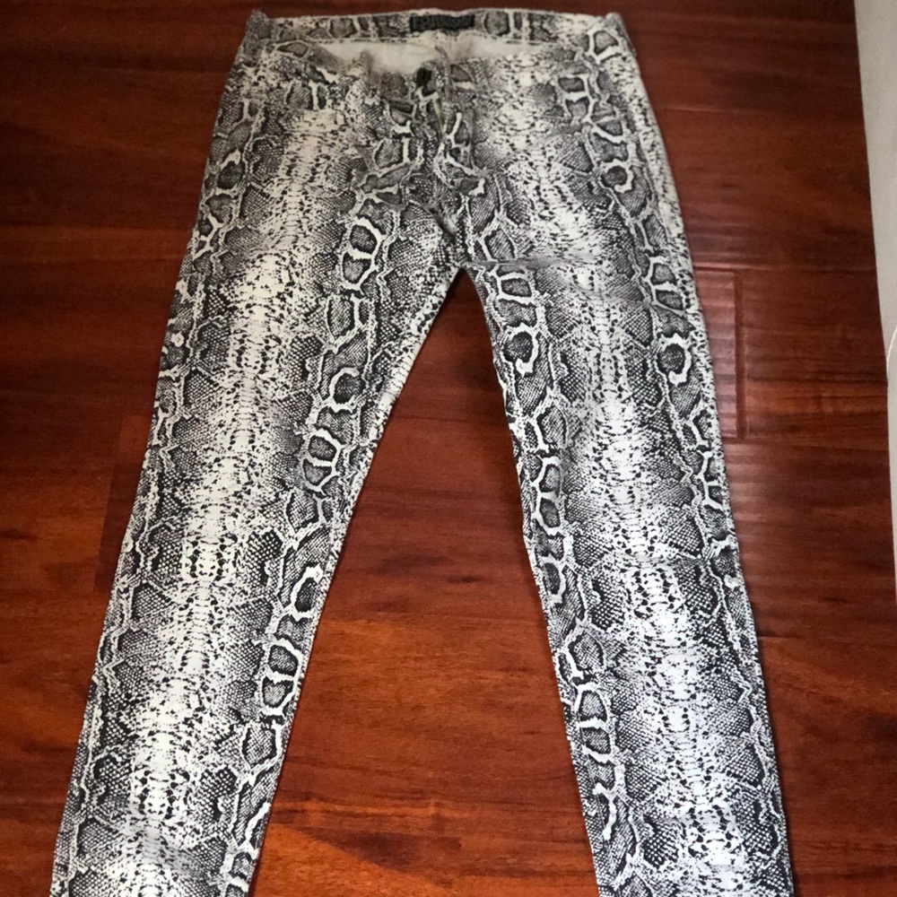 Women’s Jeans